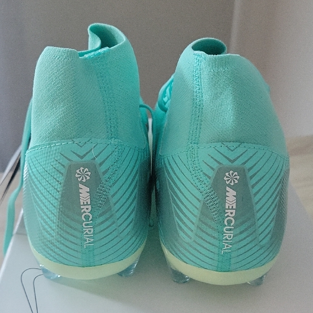 Nike Mercurial Superfly 10 Academy Soccer Cleats in Teal and Pink - Picture 5 of 7